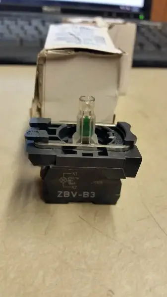 SCHNEIDER ELEKTRISCH ZB5AW0B31