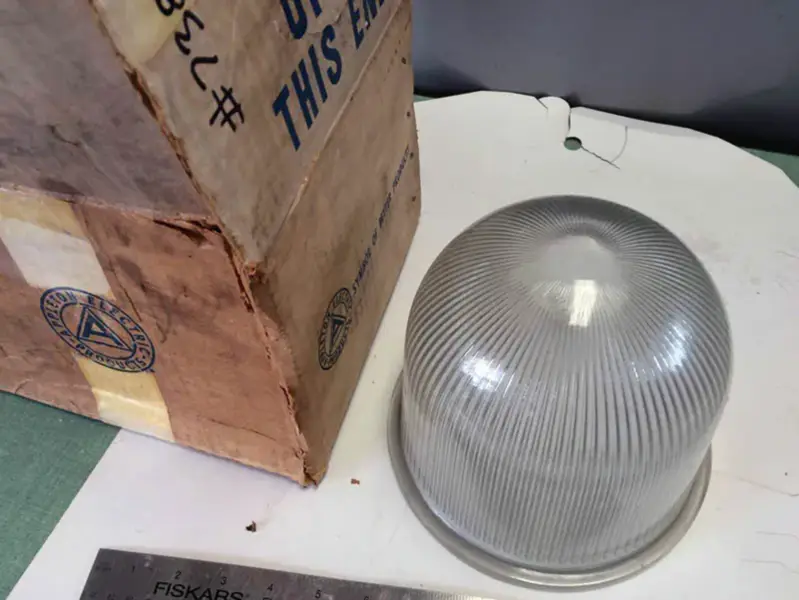 APPLETON GLOBE HELDER PRISMATISCH 200-300W