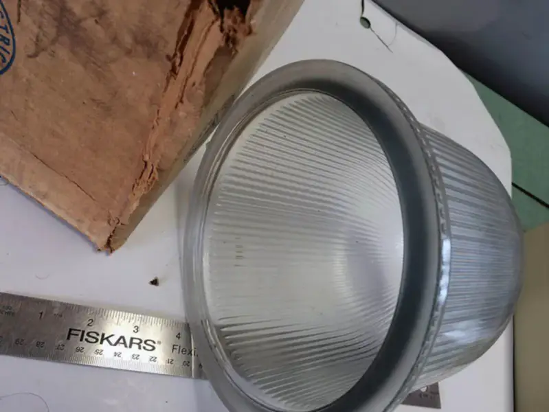 APPLETON GLOBE HELDER PRISMATISCH 200-300W