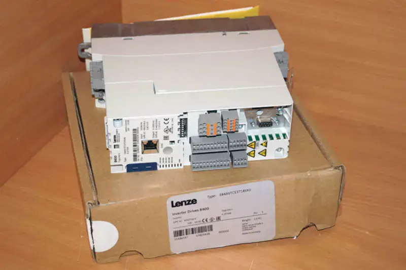 Lenz E84AVTCE3714SX0 Omvormer
