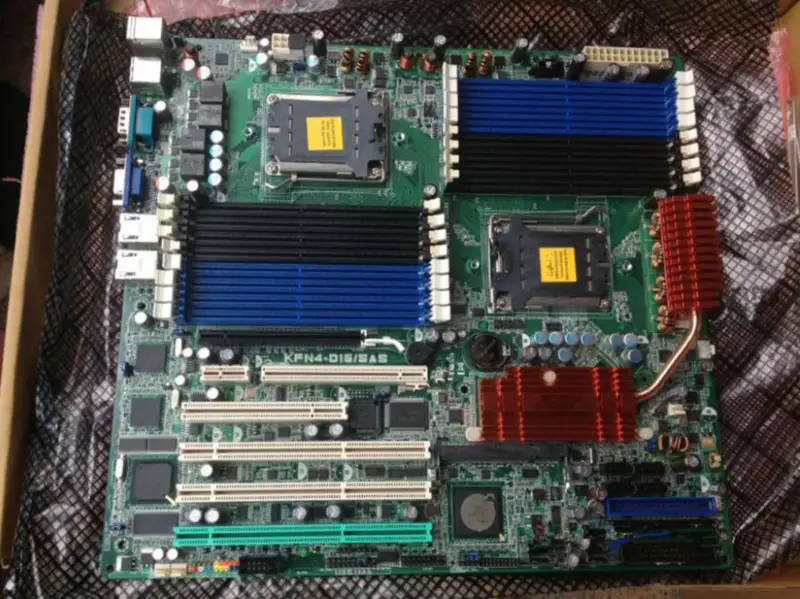Asus KFN4-D16/SAS moederbord