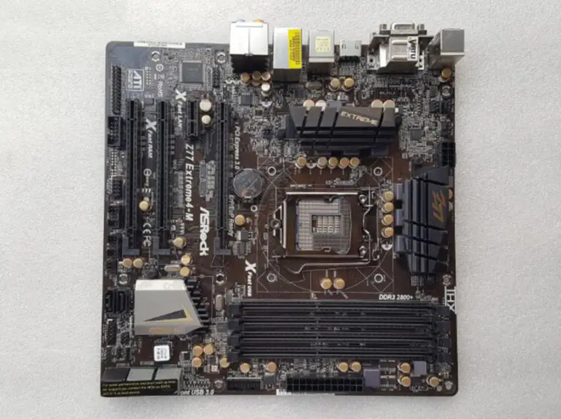ASROCK Z77 Extreme4-M Intel LGA 1155 DDR3 Z77 MATX moederbord