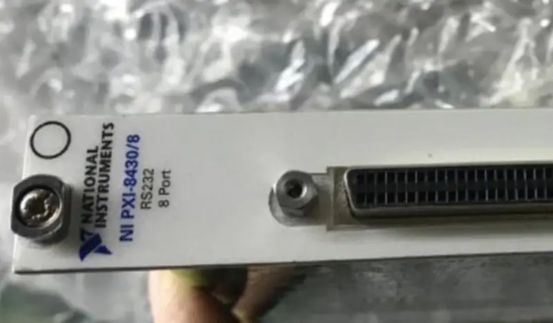 NI PXI-8430 2/4/8/16 RS232 seriële kaart voor snelle communicatie