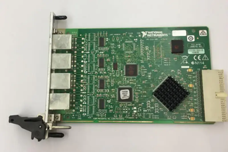 NI PXI-8430 2/4/8/16 RS232 seriële kaart voor snelle communicatie