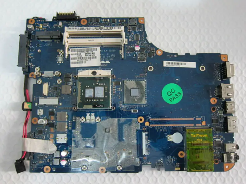 Toshiba K000093550 moederbord