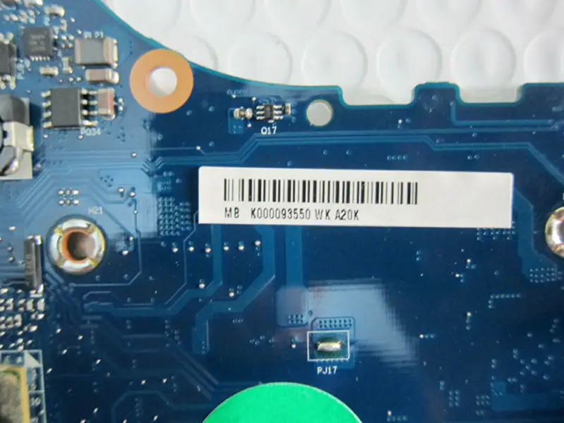 Toshiba K000093550 moederbord