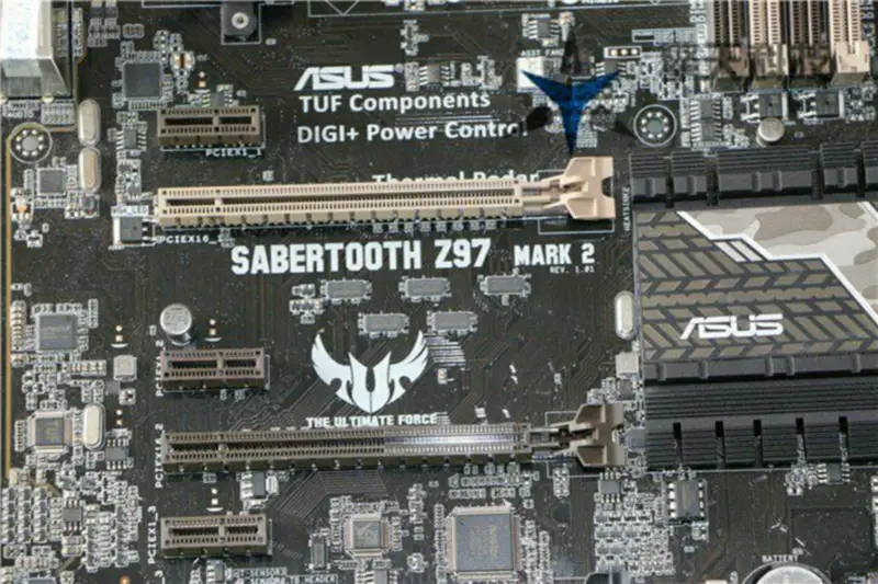 Asus SABERTOOTHZ97 moederbord