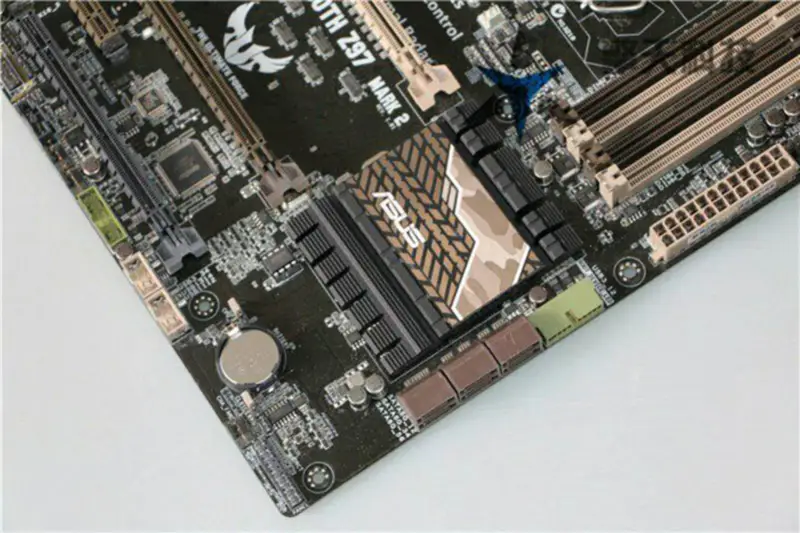 Asus SABERTOOTHZ97 moederbord