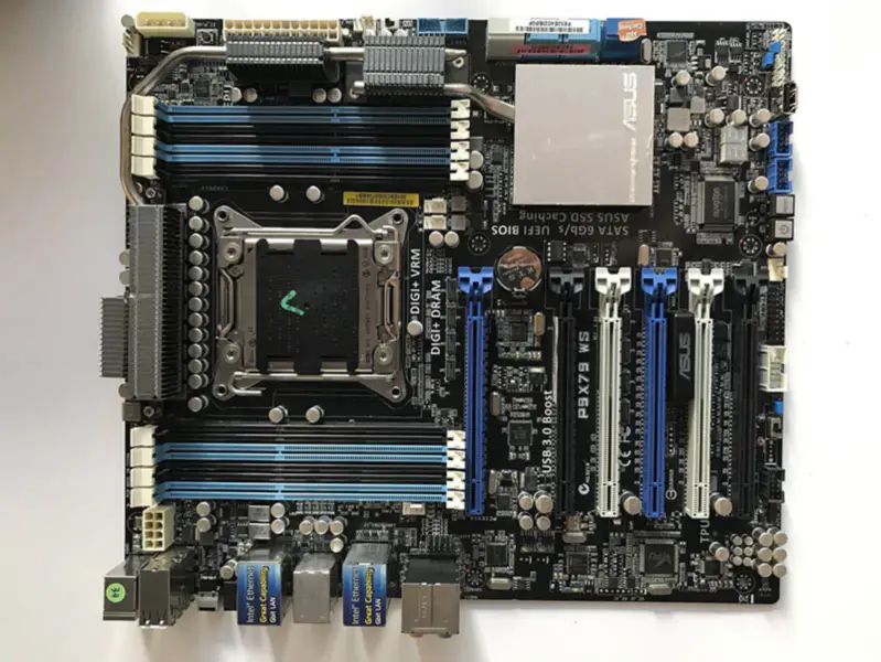 Asus P9X79WS moederbord