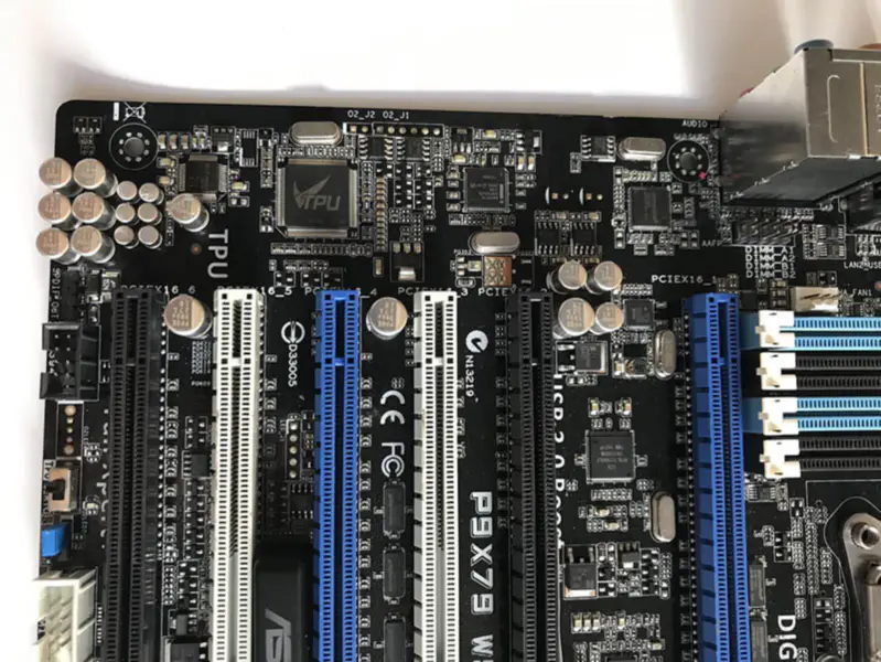 Asus P9X79WS moederbord
