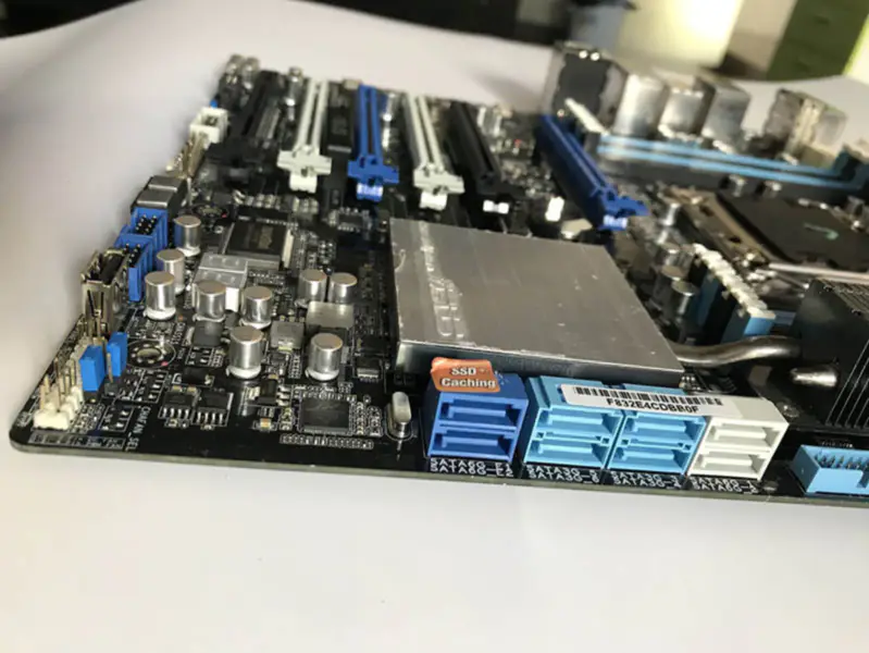 Asus P9X79WS moederbord