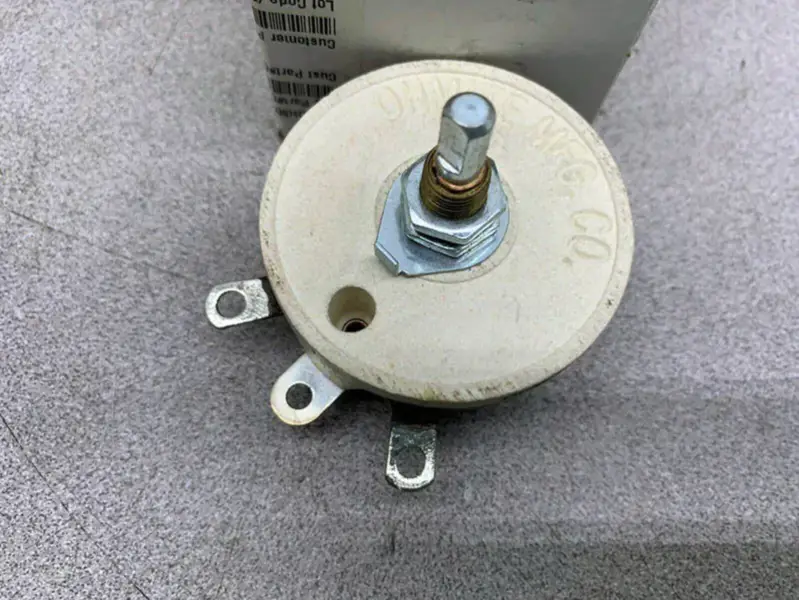 Ohmite RJS1K0E Weerstand