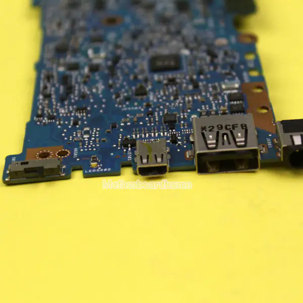 Asus 90R-NTFMB1100Y ATX moederbord