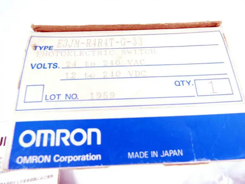 OMRON E3JM-R4R4T-G-33 Foto-elektrische sensor