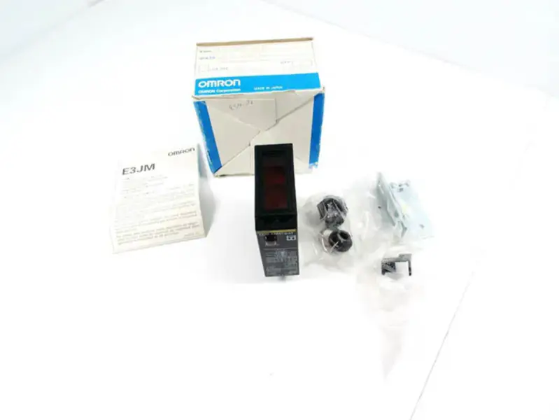 OMRON E3JM-R4R4T-G-33 Foto-elektrische sensor