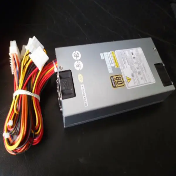 FSP AT -5V 1U P8P9 Geschatte 300W Peak 450W schakelende voeding FSP300-601U SPI3001UH