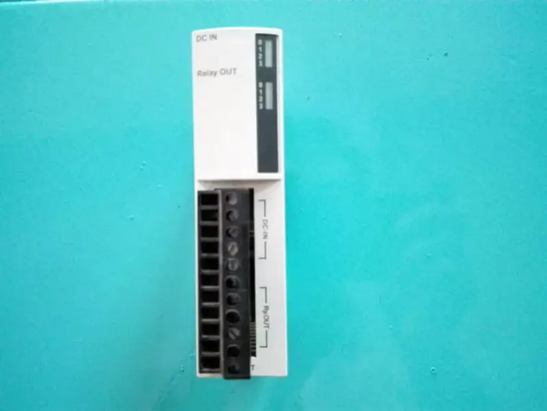 Schneider TM2DMM8DRT module