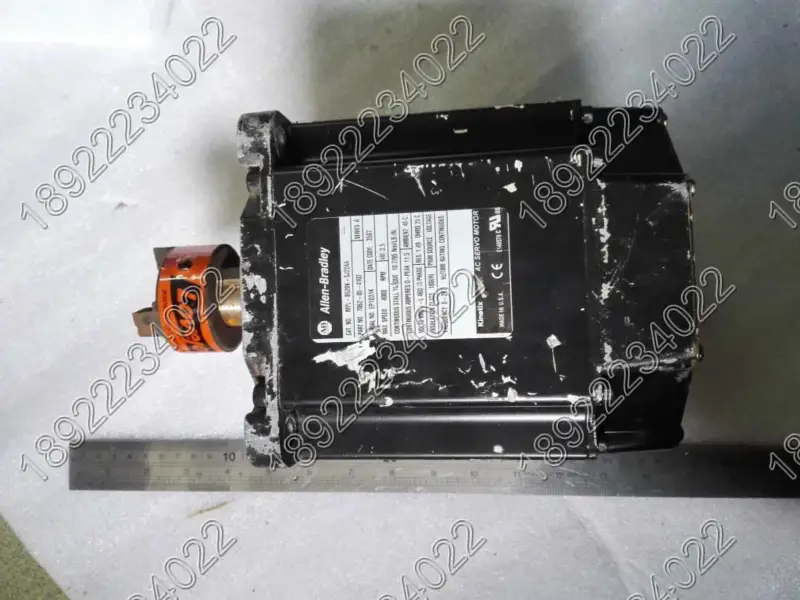 ALLEN-BRADLEY Motor MPL-B520K-SJ22AA