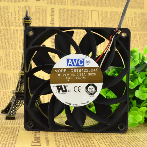 AVC DBTB1225B4S 12CM 12025 24V 0,55A 3-draads ventilator