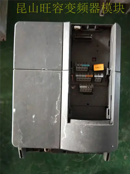 Siemens 6SE6420-2UD25-5CA1 5,5KW 380V