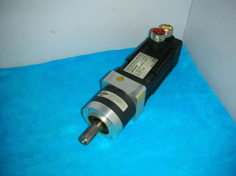 AANGEPASTE SERVOMOTOREN S480A060R0G1