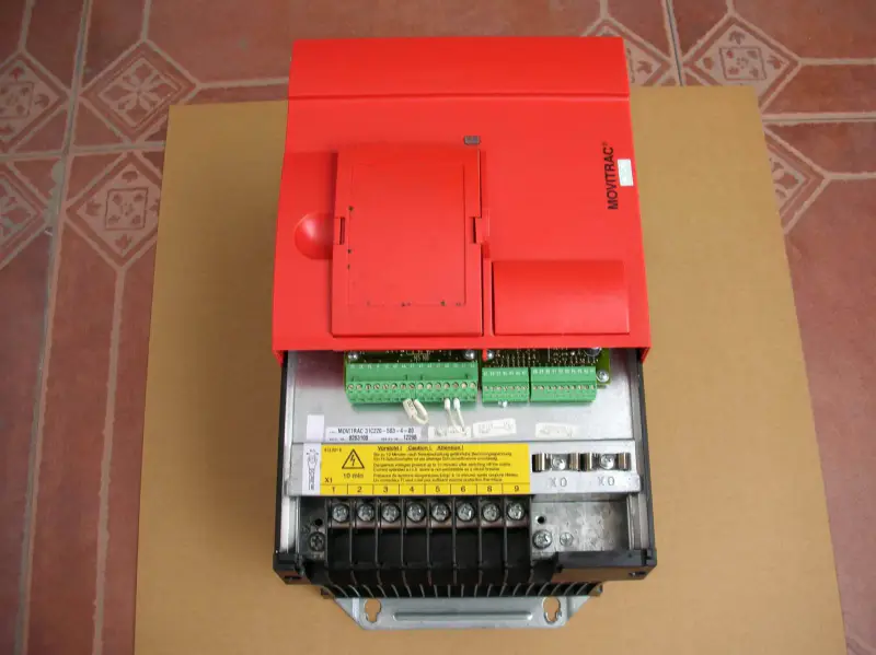 MOVITRAC 31C220-503-4-00 NAAIEN