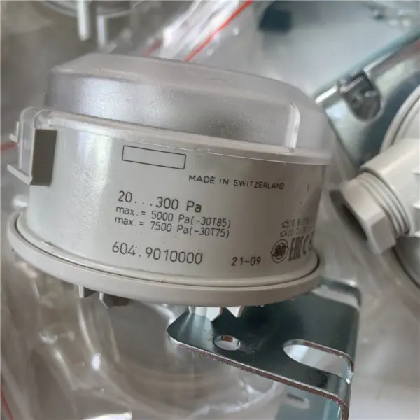 Huba Control 604.9010000 Verschildrukschakelaar