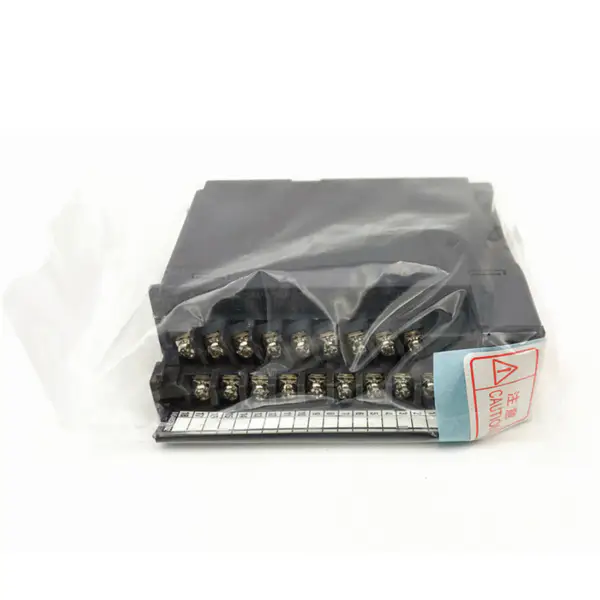 Mitsubishi Q68ADI PLC analoge ingangsmodule