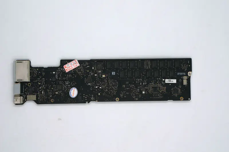 MacBook Air (13-inch midden 2011) A1369 EMC2469 i5 G2 1,7 GHz 820-3023-A Moederbord