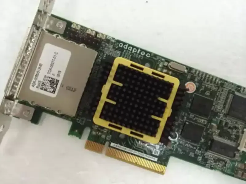 Adaptec ASR-5085/512MB PCI-e x8 RAID-kaart