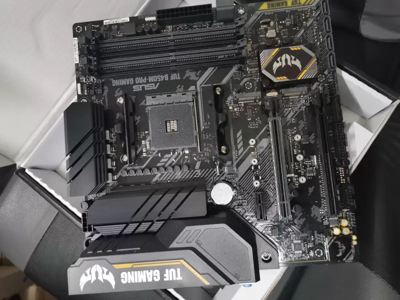 ASUS TUF B450M-PRO GAMING Moederbord