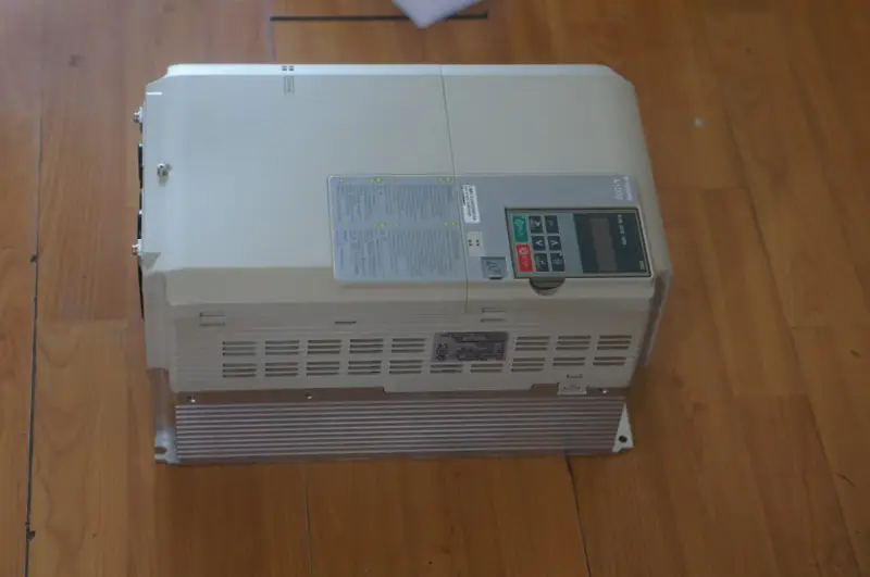 Yaskawa A1000 CIMR-AU4A0044FAA Frequentieregelaar
