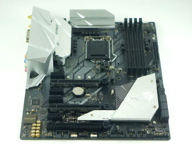 Asus STRIX Z370-E GAMING moederbord 7PCIE LGA1151 DDR4