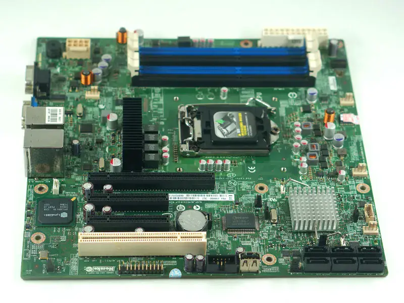 Intel S1200BTS moederbord