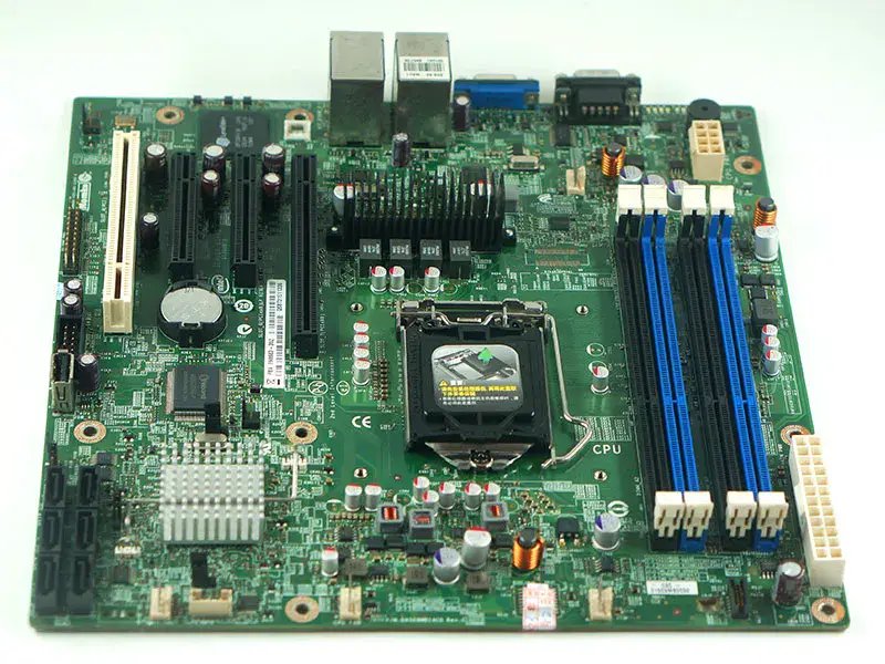 Intel S1200BTS moederbord