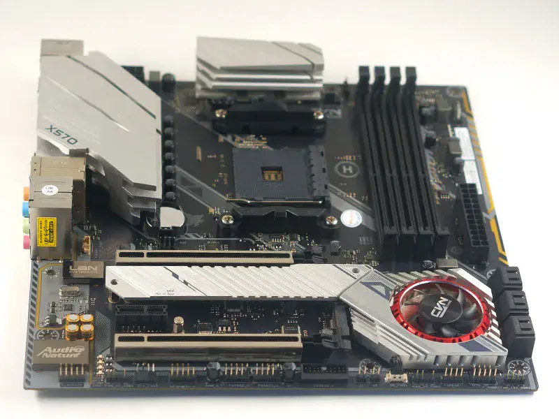 Kleurrijk CVN X570M GAMING PRO V14 Moederbord