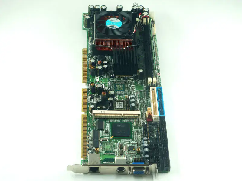 ibase IB820H moederbord