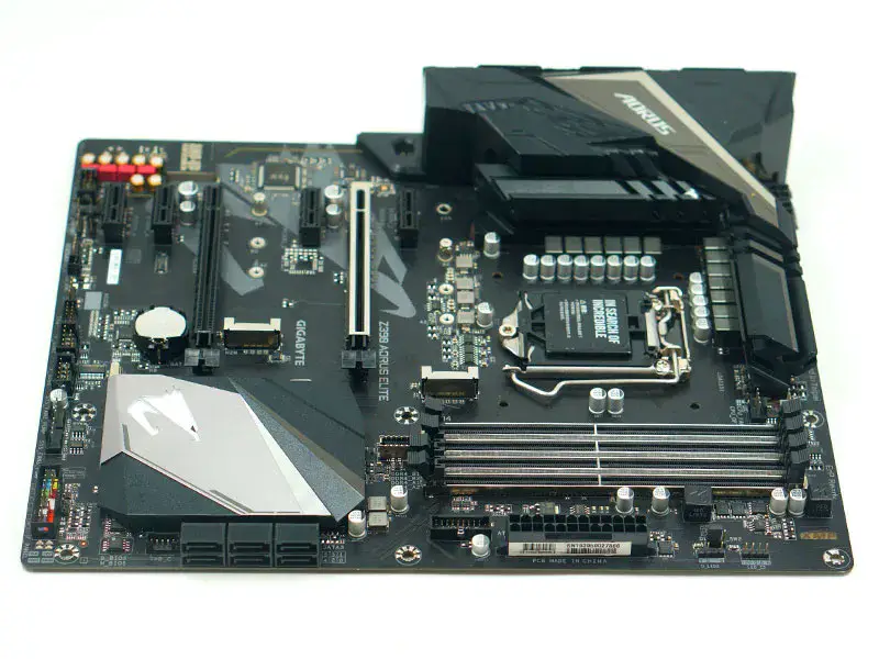 Gigabyte GA Z390 AORUS ELITE Moederbord