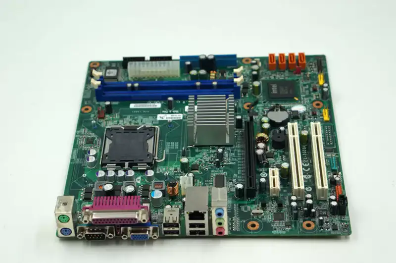 Lenovo G31T-LM V1.0 T4900V M6900 45C2882 53Y3282 moederbord