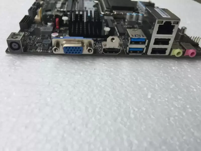ECS H110H4-TI3 Moederbord H110 Chipset LGA1151 Mini-ITX