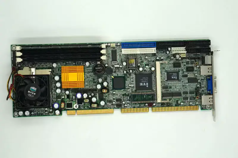 Ibase industrieel moederbord IB745 met CPU RAM en FAN