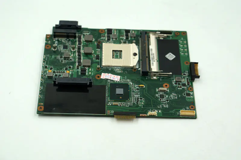 Asus moederbord K52F met Socket 989