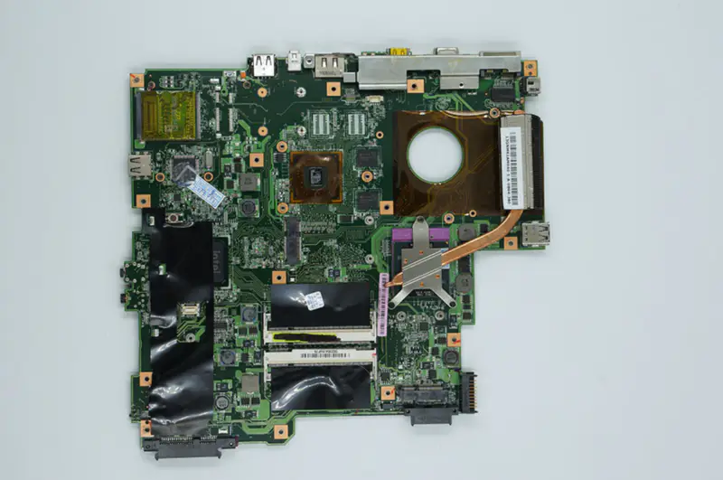 Asus M51TR met AMD moederbord