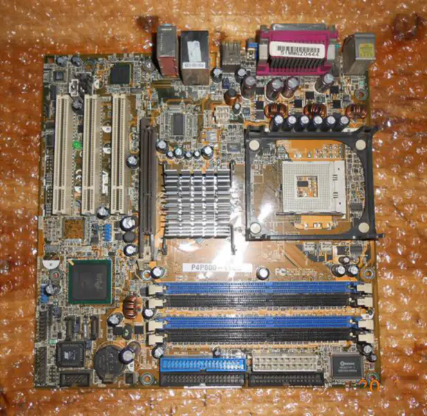 Asus G32904-H17-A28 P4P800-VM/S P4P800-VM-EAYZ moederbord