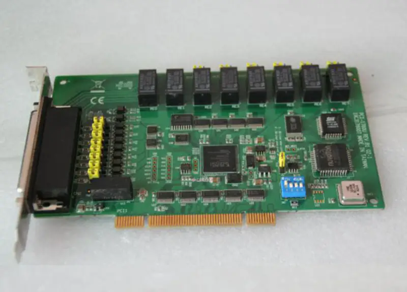 Advantech PCI-1760U REV.B1 A1 A2 8-kanaals relais en 8-kanaals geïsoleerde digitale ingang Universele PCI-kaart