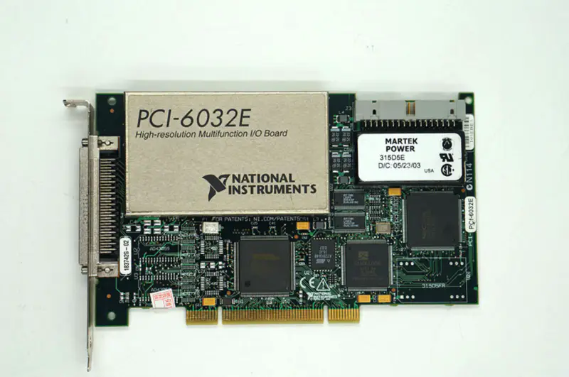 NI PCI-6032E Multifunctionele I/O-kaart met hoge resolutie DAQ-kaart gebruikt item
