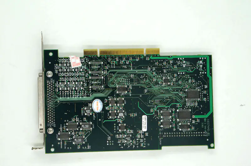 NI PCI-6032E Multifunctionele I/O-kaart met hoge resolutie DAQ-kaart gebruikt item