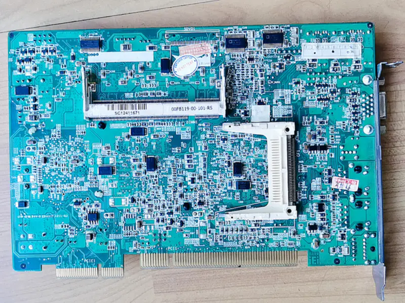 IEI PICOE-945GSE-N270-512MB-R10 Moederbord