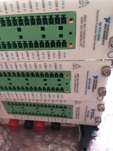 NI PXI-2565 777754-01 PXI relaismodule