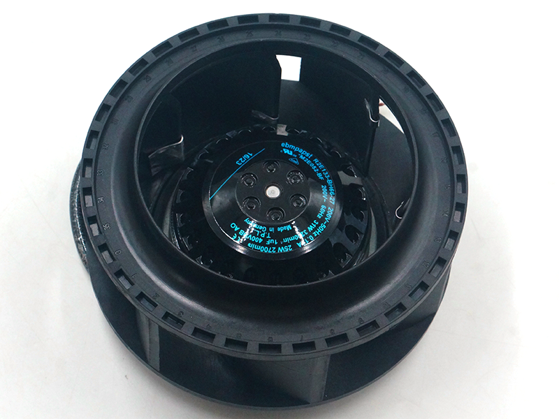 Ebmpapst R2E133-BH66-27 ventilator